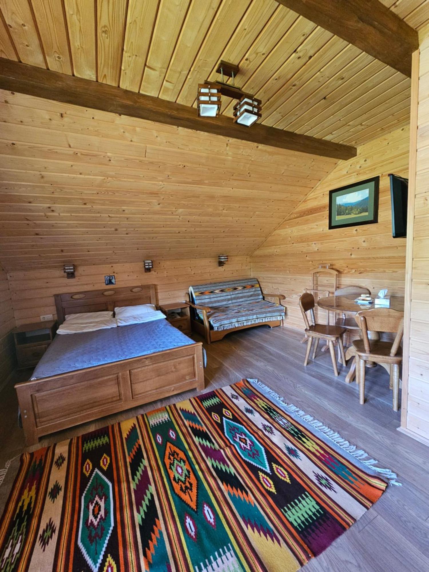 Guesthouse Kolo Druziv Татарив Екстериор снимка