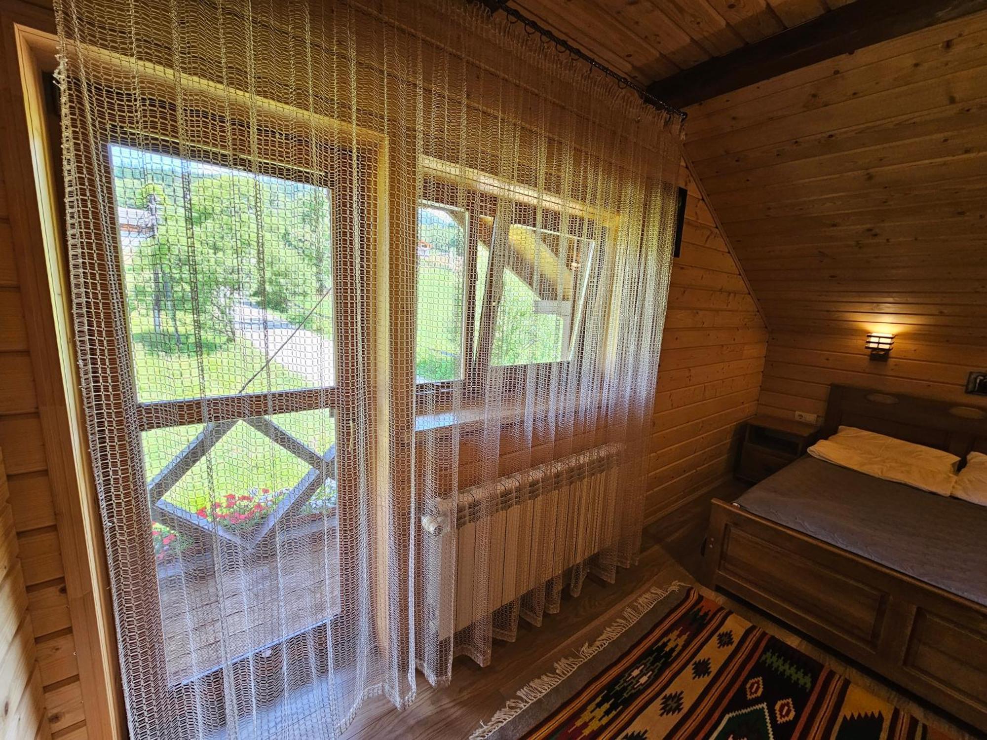 Guesthouse Kolo Druziv Татарив Екстериор снимка