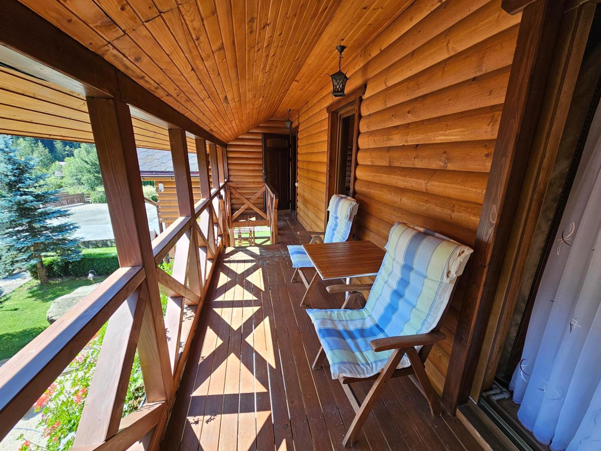 Guesthouse Kolo Druziv Татарив Екстериор снимка