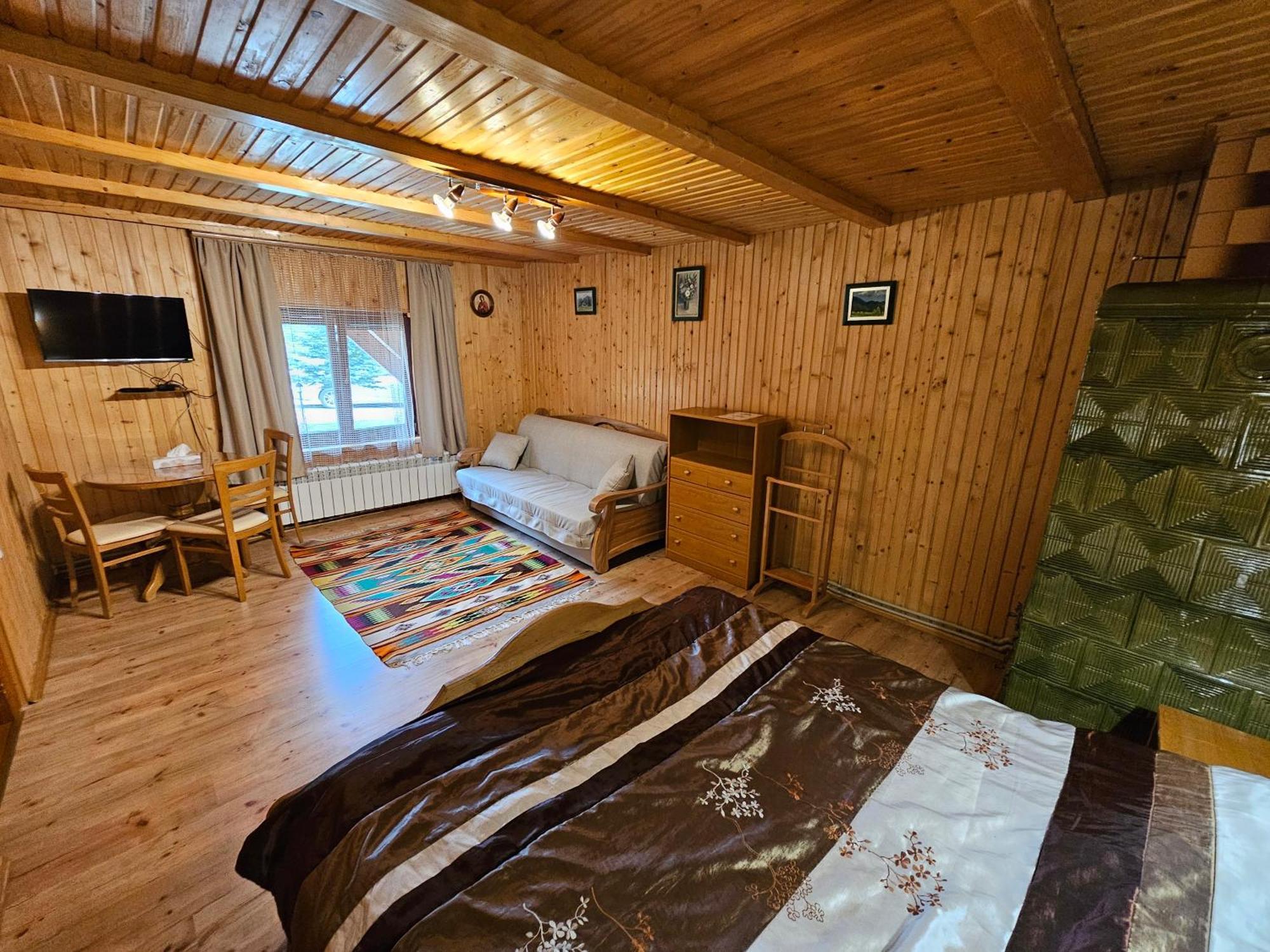 Guesthouse Kolo Druziv Татарив Екстериор снимка