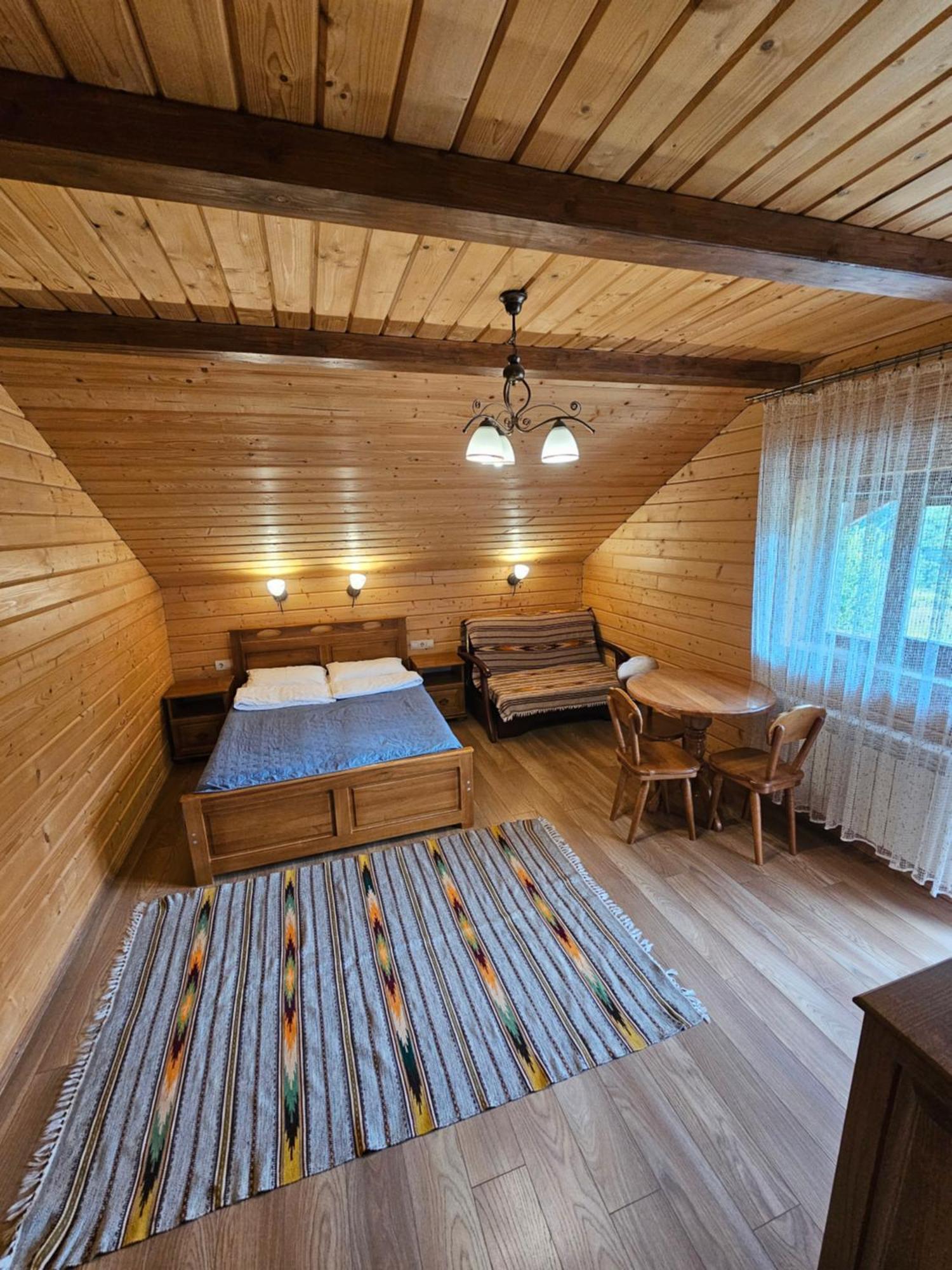 Guesthouse Kolo Druziv Татарив Екстериор снимка